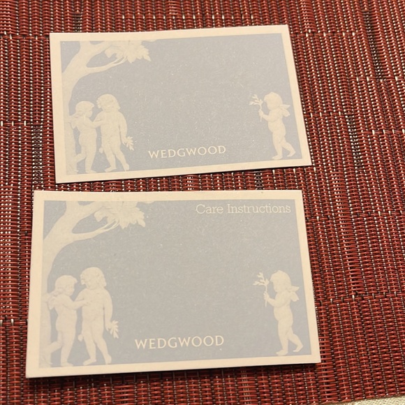 Wedgwood London Bear Music Box - Picture 7 of 8